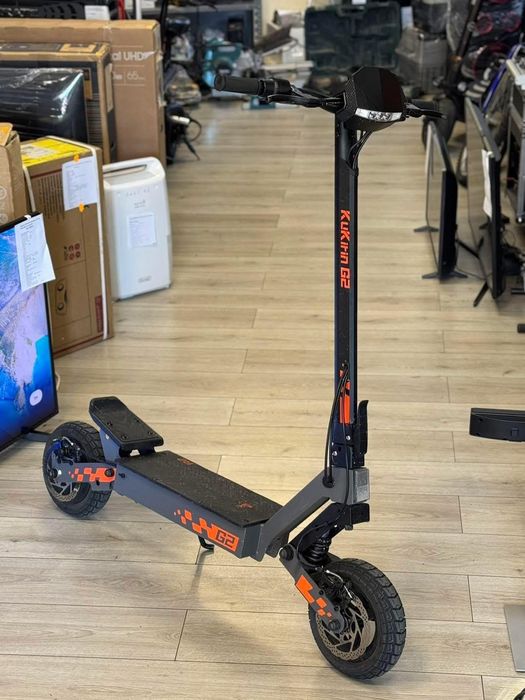 Amanet F28: Trotineta electrica KuKirin G2