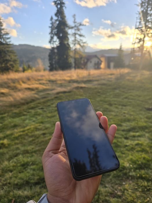 Vand sau schimb cmf phone 1 by nothing 128 gb 8gb ram