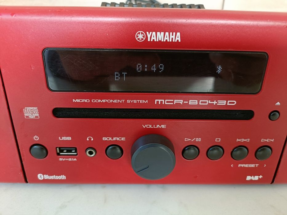 Yamaha MCR B 043 D, sistem audio, Bluetooth, CD, USB, FM radio, DAB