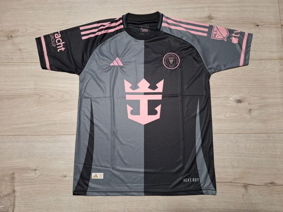 Футболна фланелка на МЕСИ Интер Маями сезон 25/26 нов модел!!!