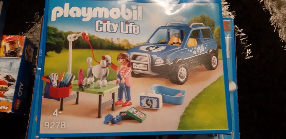 Lego / Playmobil