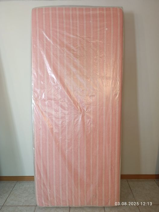 Два еднолицеви матрака 185/85