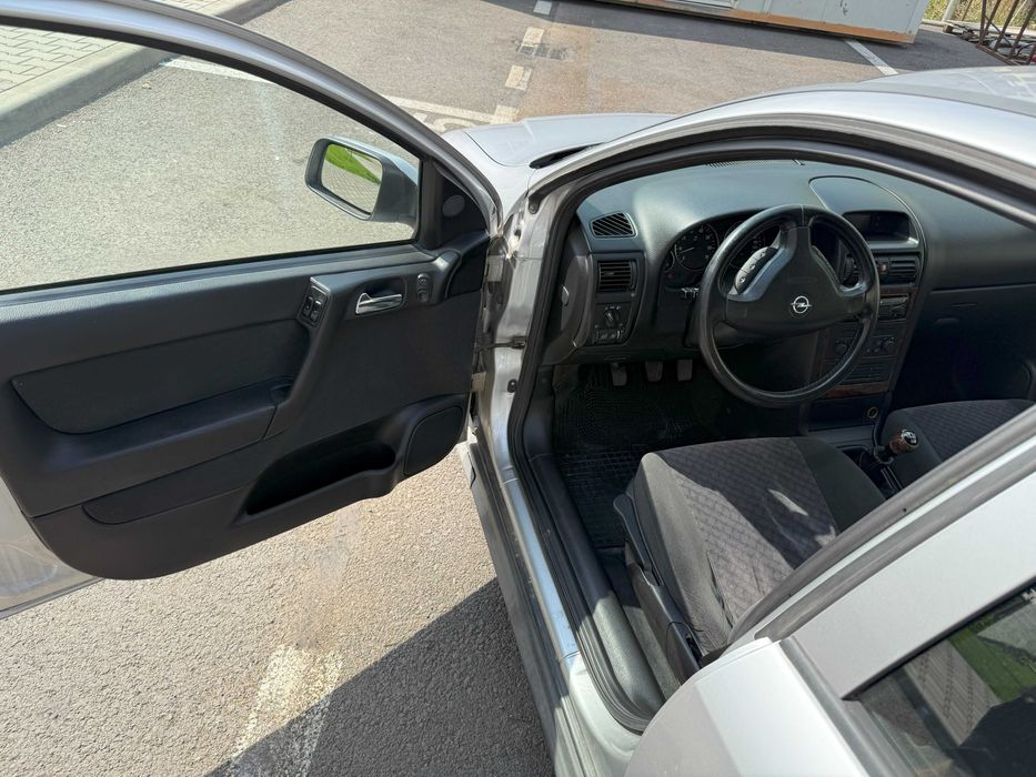 Opel Astra G / 1.6 benzina / An 2001 / 16V