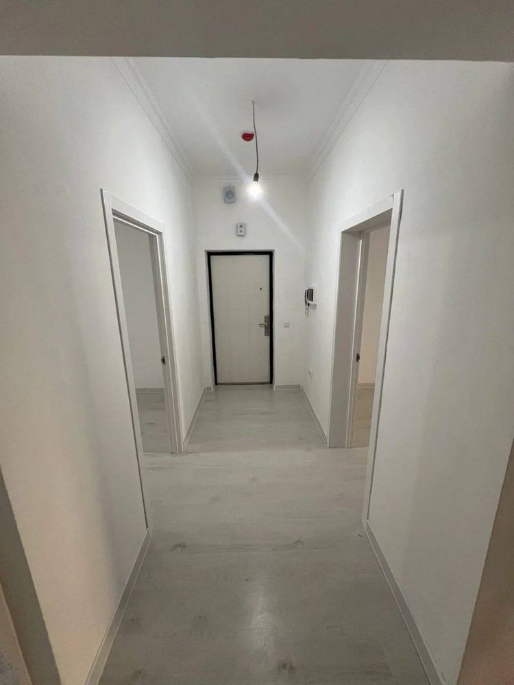 Kosmonavtlarda Novostroyka 3/8/10 Evro Remont 75m2