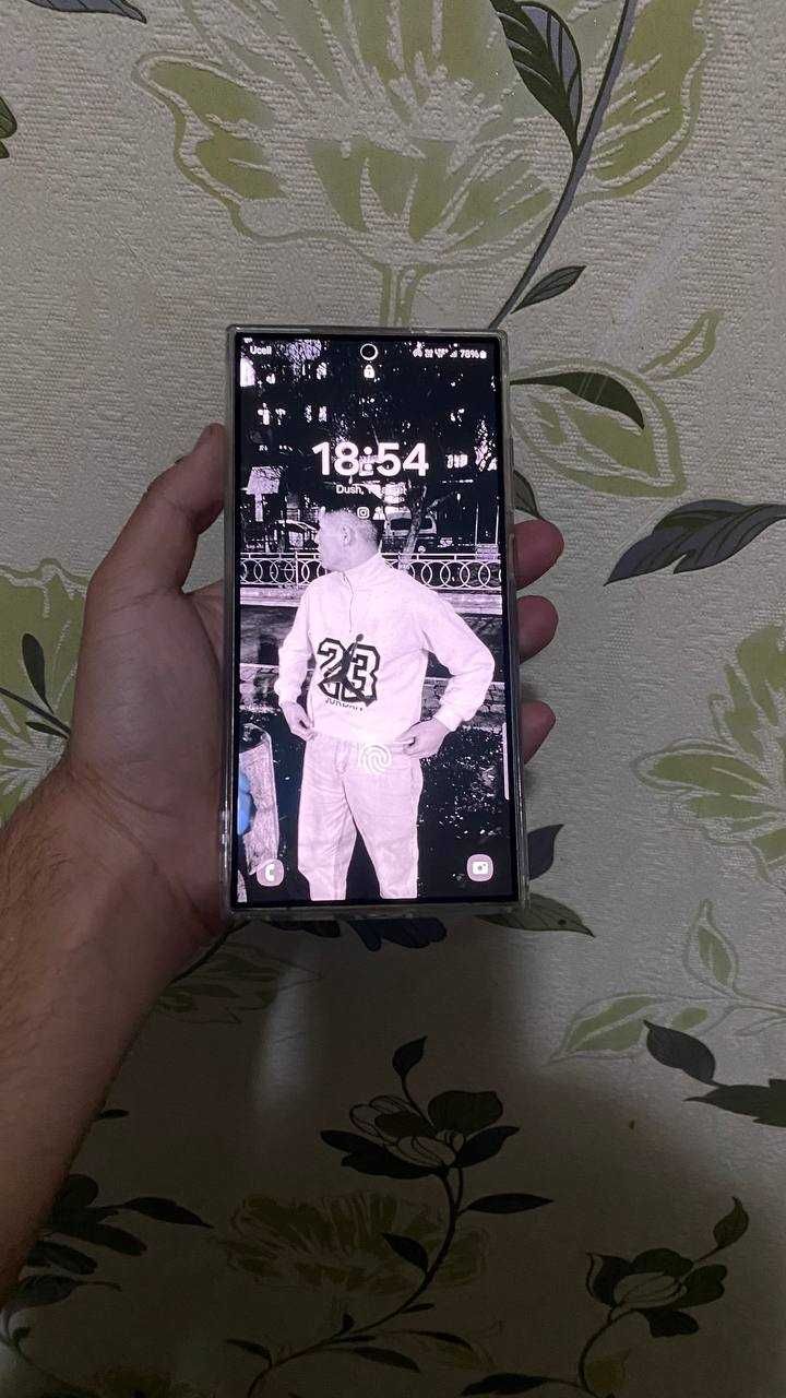 Samsung s 24 karesk