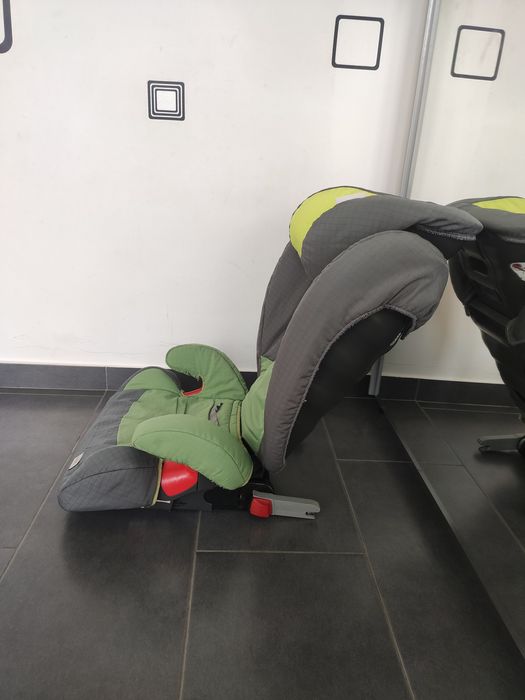 Scaun auto Britax Romer Kidfix cu isofix pentru copii intre 15-36 kg