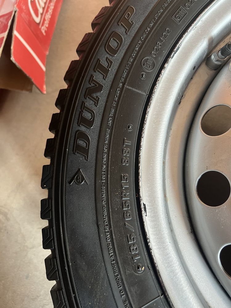 Шины с дисками 185/65/15 dunlop 4*100