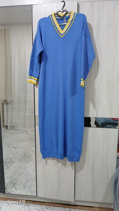 Платья вязаный синий