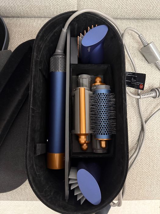 Dyson преса за коса