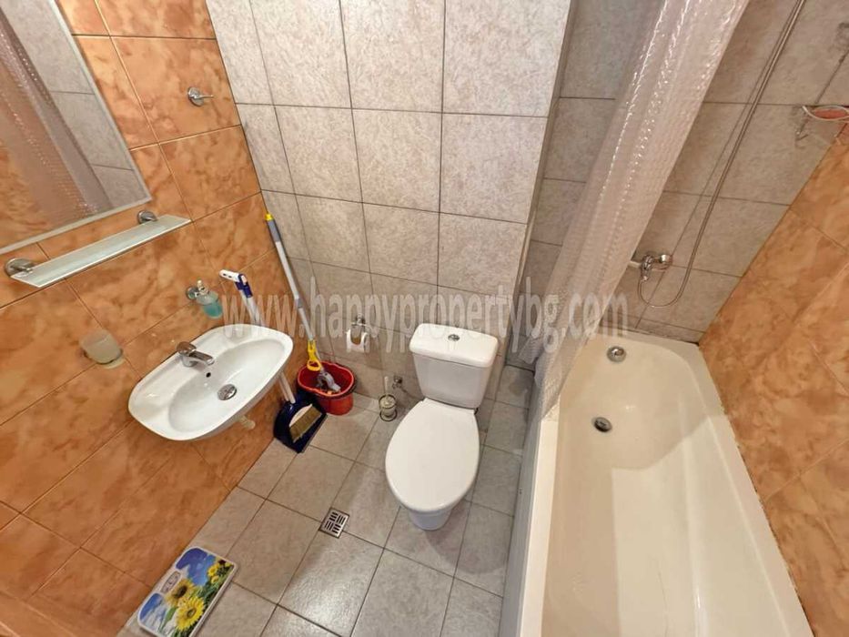 Продава се Двустаен апартамент в к.к. Слънчев бряг - 65 кв.м за 1046 €/кв.м - Снимка #10