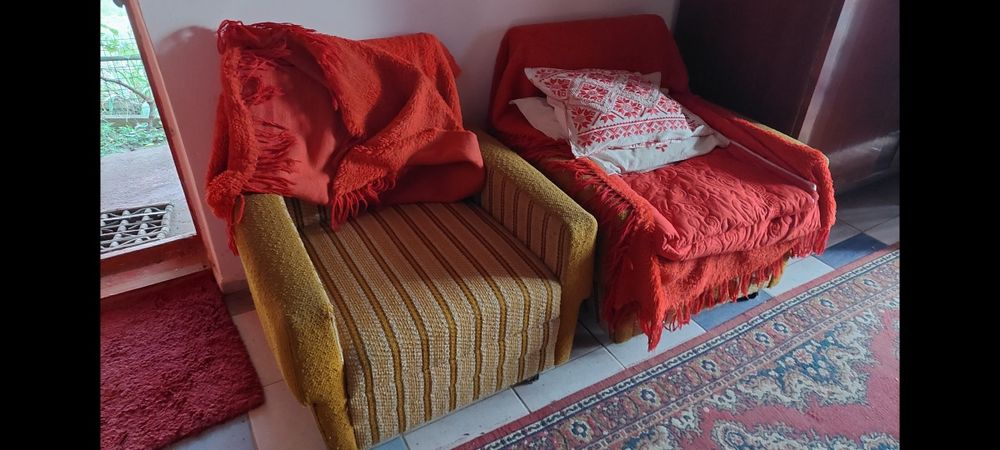 Set canapea extensibila cu 2 fotolii