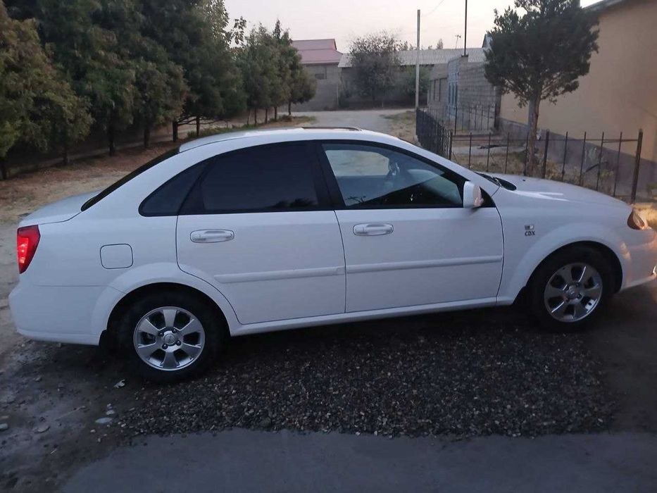 Автомашина Jentra сотилади