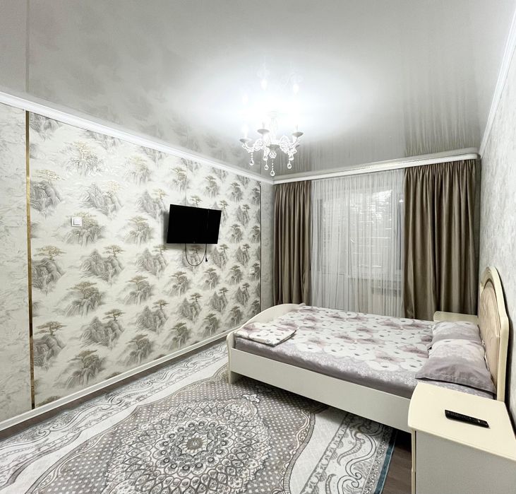 1 ком от 10-12 тысяч Почасовой  евро посуточно