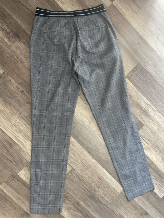 Панталон каре на Zara