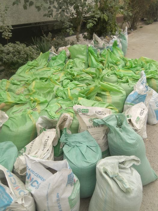 Metpisok bor xar bir qoppi 5mingdan qopiga 10ta lapatka solingan