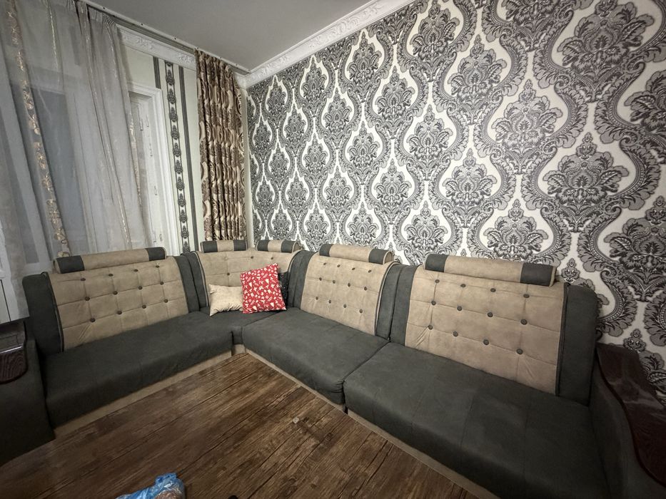 Спальный гарнитур и диван бу