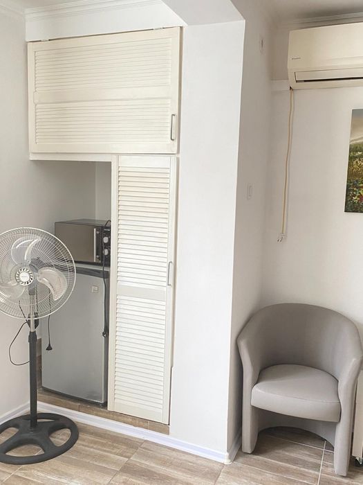 Дава се под наем Едностаен апартамент в Бургас, Център - 27 кв.м за 280.5 € - Снимка #3