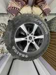 Шины с танками размер LT285/60/R18