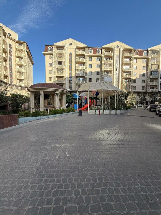 Продаётся 3х комнатная  квартира в ЖК "Новомосковская" от Golden House