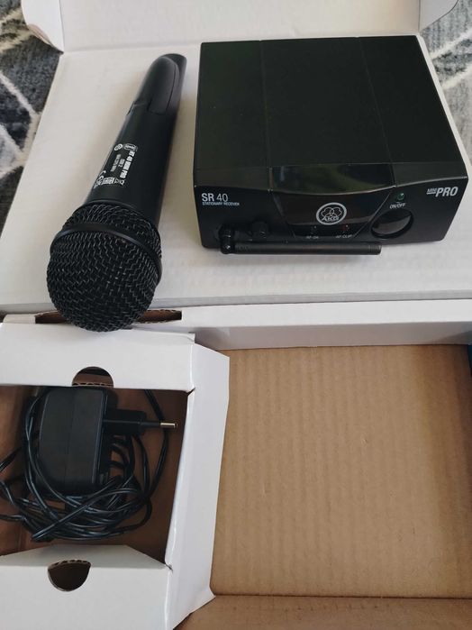 AKG WMS 40 wireless