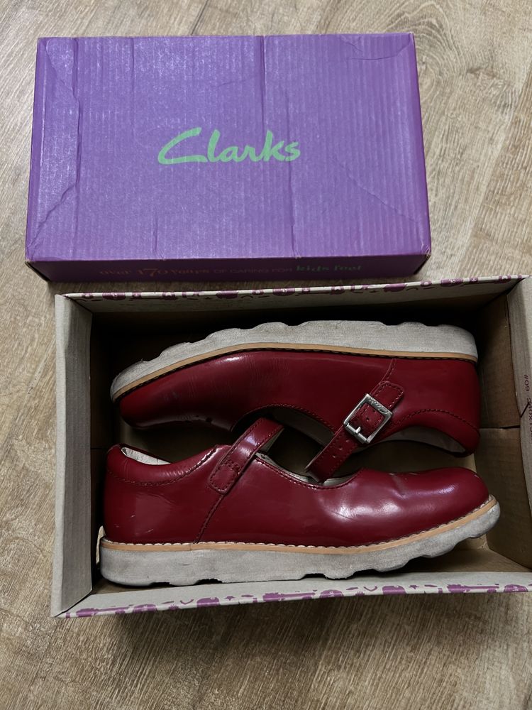 Clarks туфли для школы/сменка