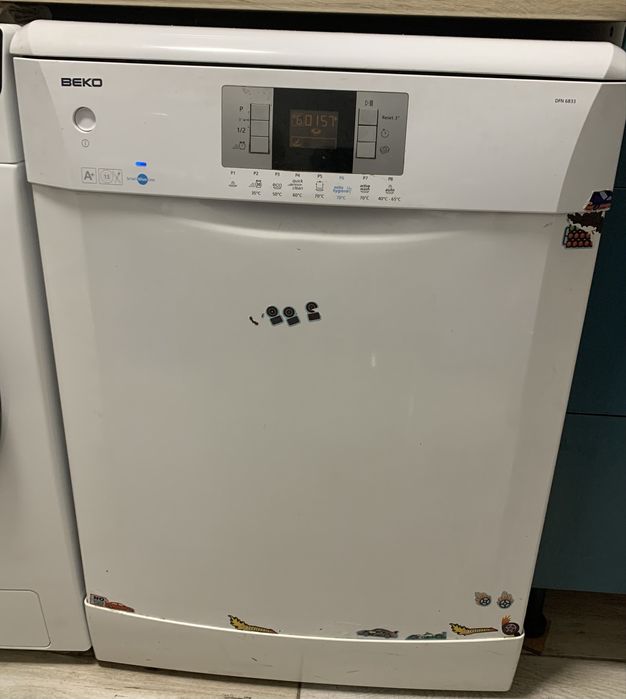 Masina de spalat vase Beko DFN 6833