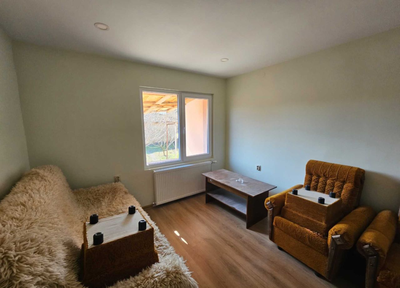 Продава се Къща в с. Джулюница, Област Велико Търново - 90 кв.м за 723 €/кв.м - Снимка #3
