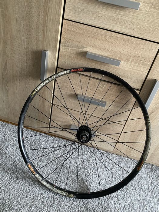 vând roata sunringle singletrack(trebuie respițată