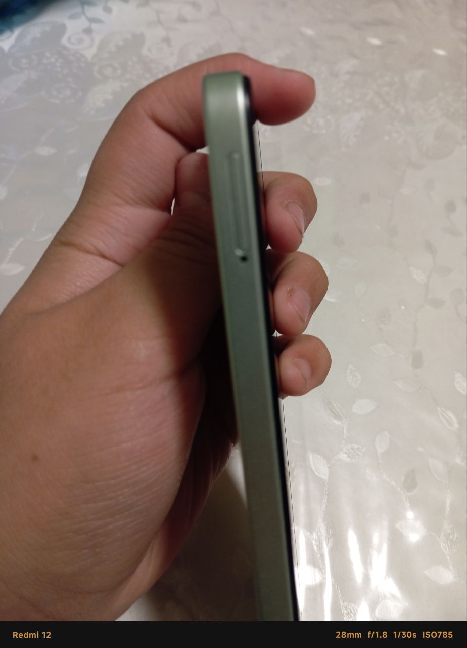 Redmi 13C  ideal holatda turibdi telefon pul zaril sotilopti
