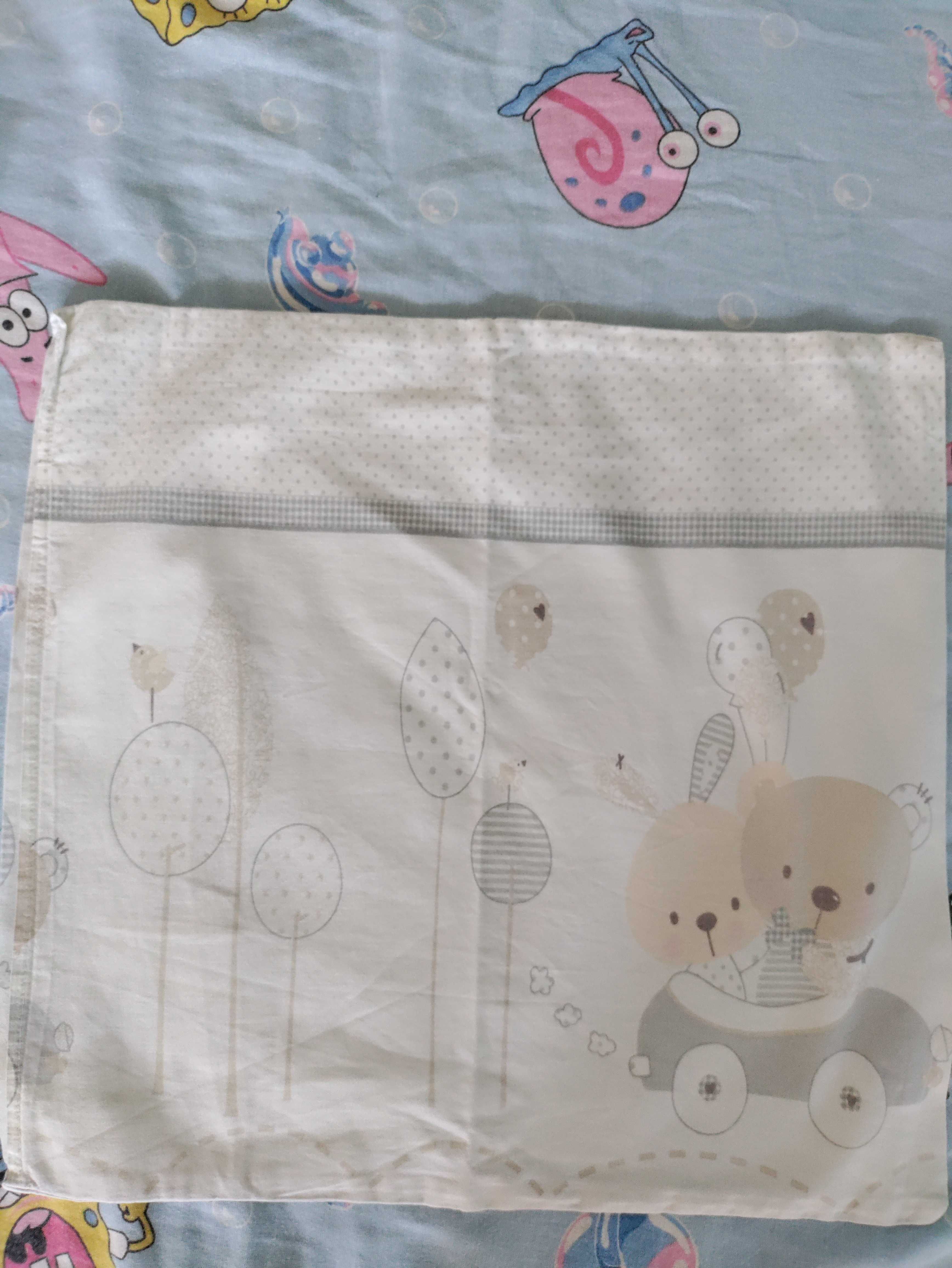 Комплект детски чаршафи два броя, калъфка и други подаръци