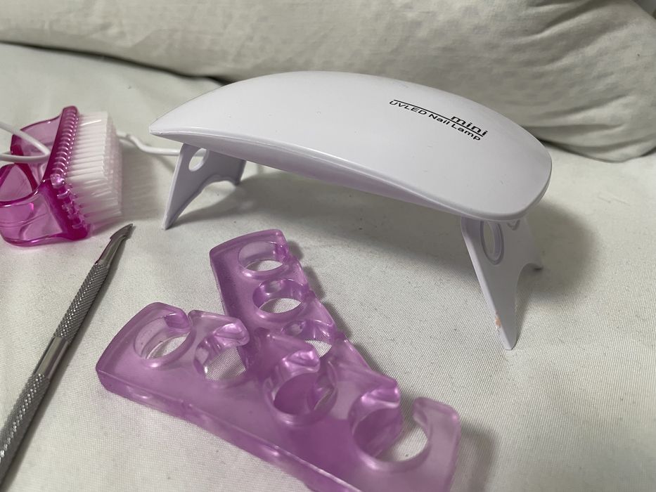 Лот за направа на маникюр