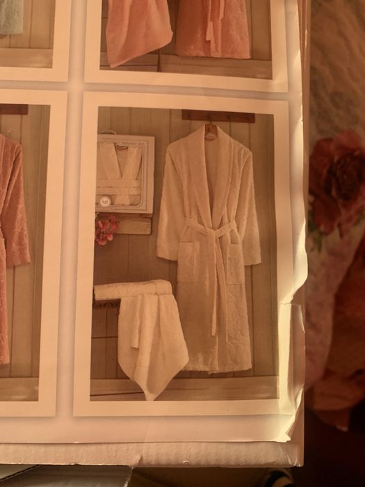 Набор халат и два полетенца. Турция.