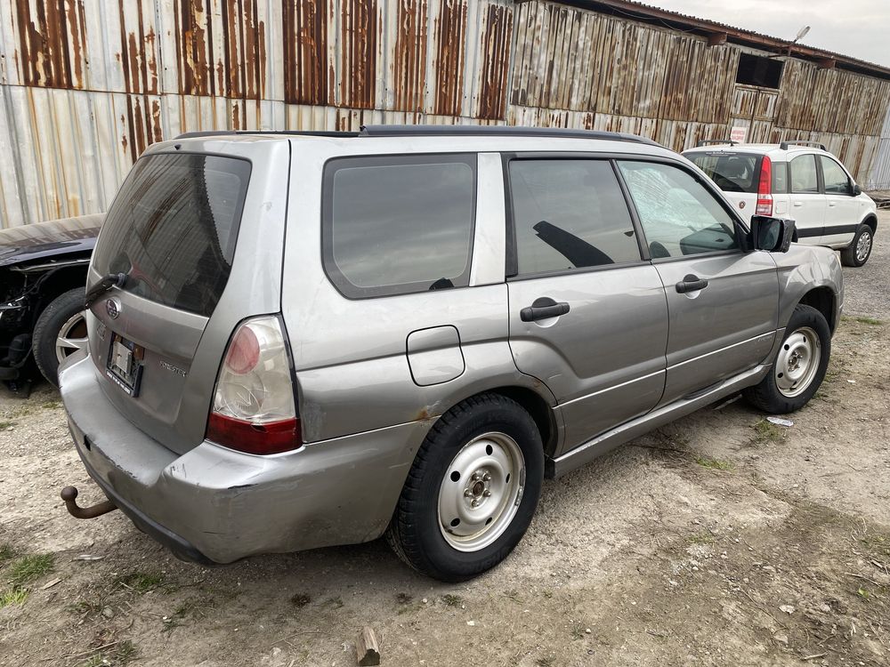 Subaru Forester 2.0 бензин на части 170 000 км.