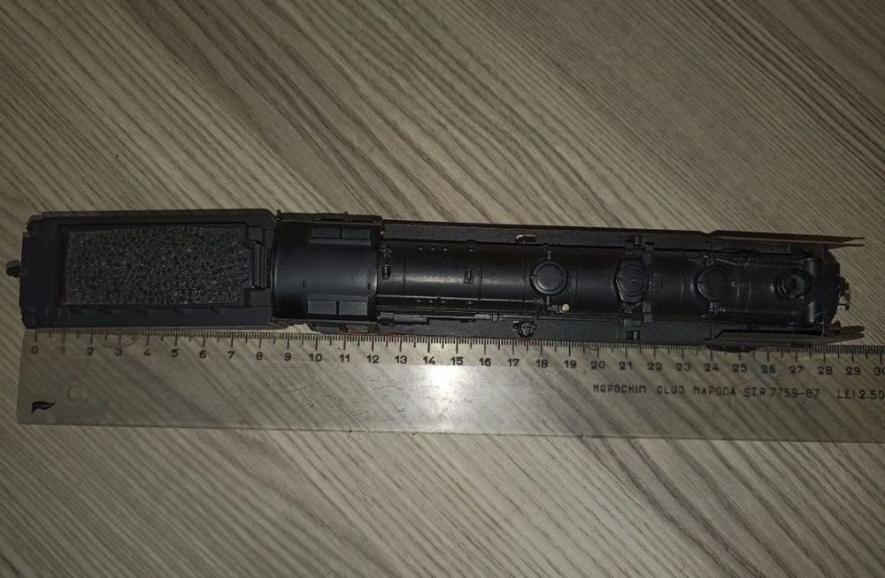 Locomotiva BR 41 , producător Marklin 
Roți metalice izolate, se poate