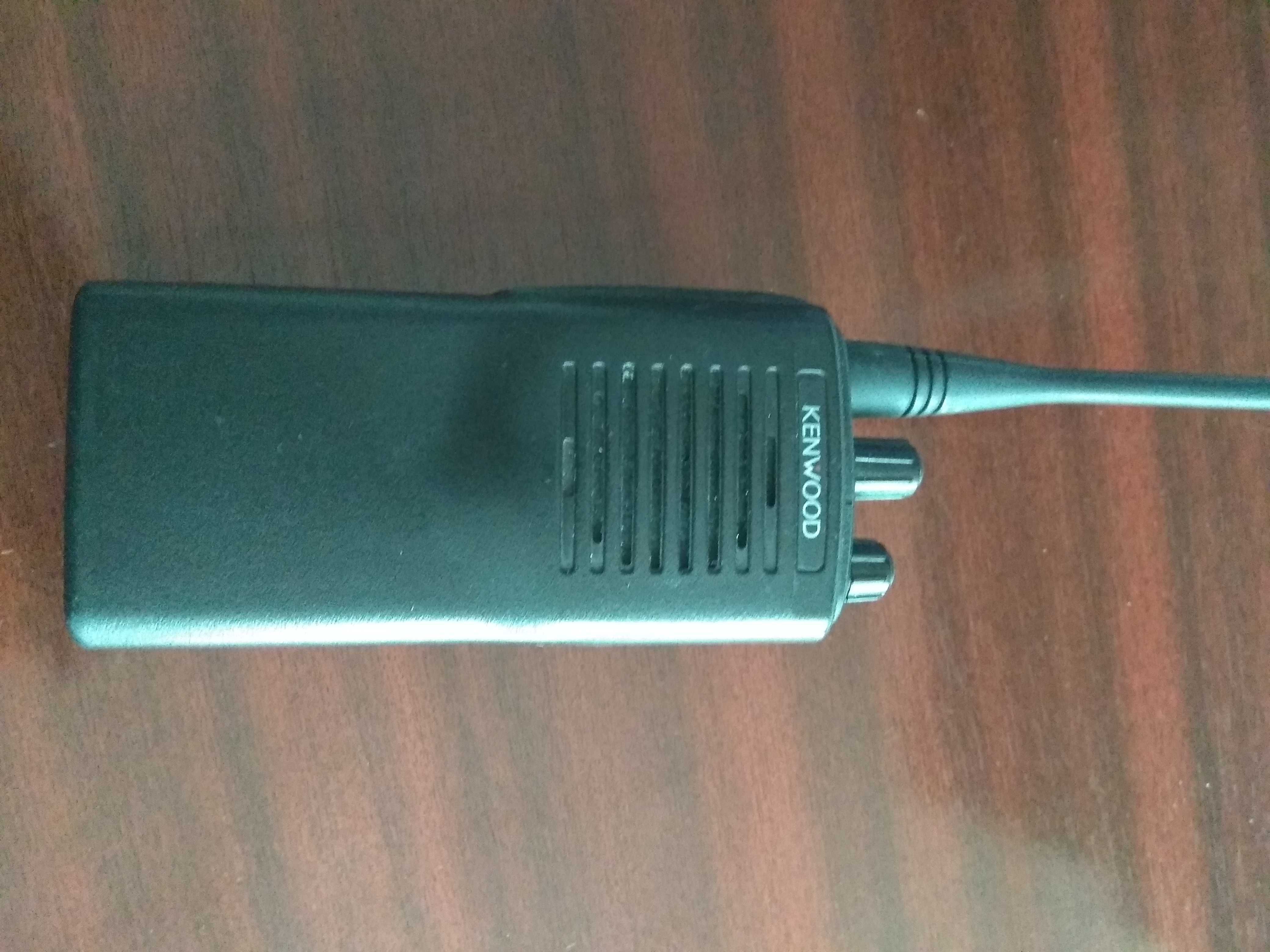 Statie radio profesionala KENWOOD TK-3107 UHF