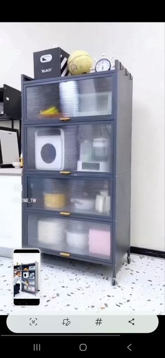 Шкаф достаточно большой для кухни.shkaf oshhona uchun kattakon baqquvv