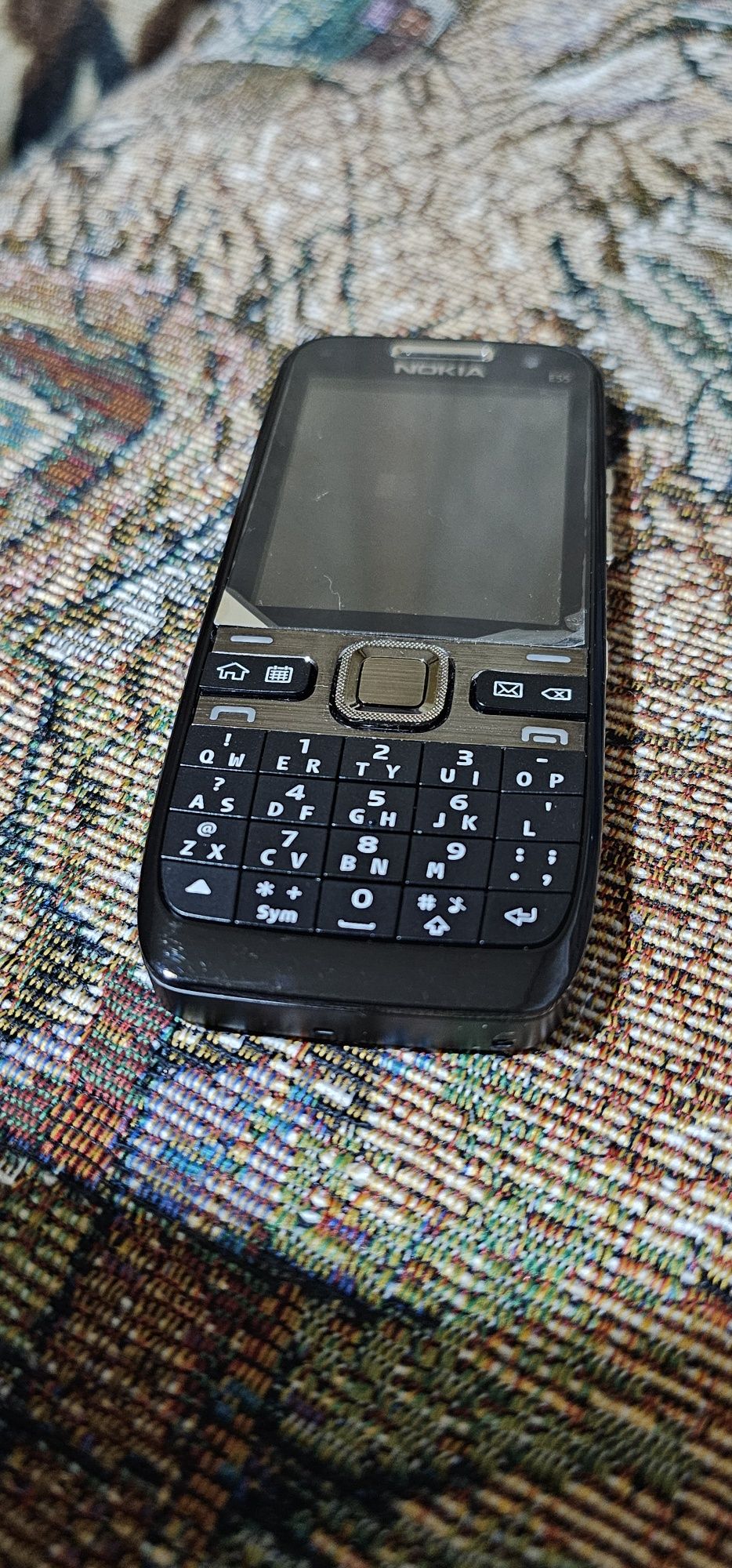 Рядък модел Nokia E55