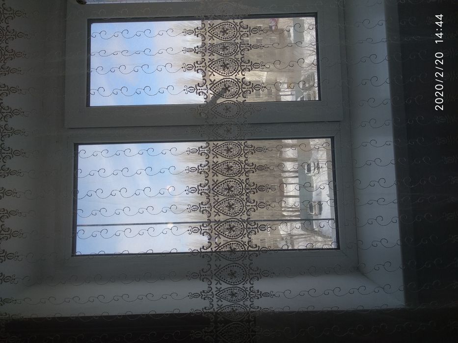 Продам тюль на кухню новую.