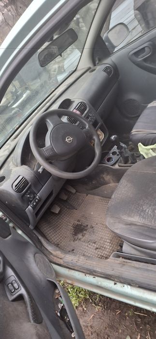 Dezmembrez opel corsa 1,2 benzină zabrani județul Arad