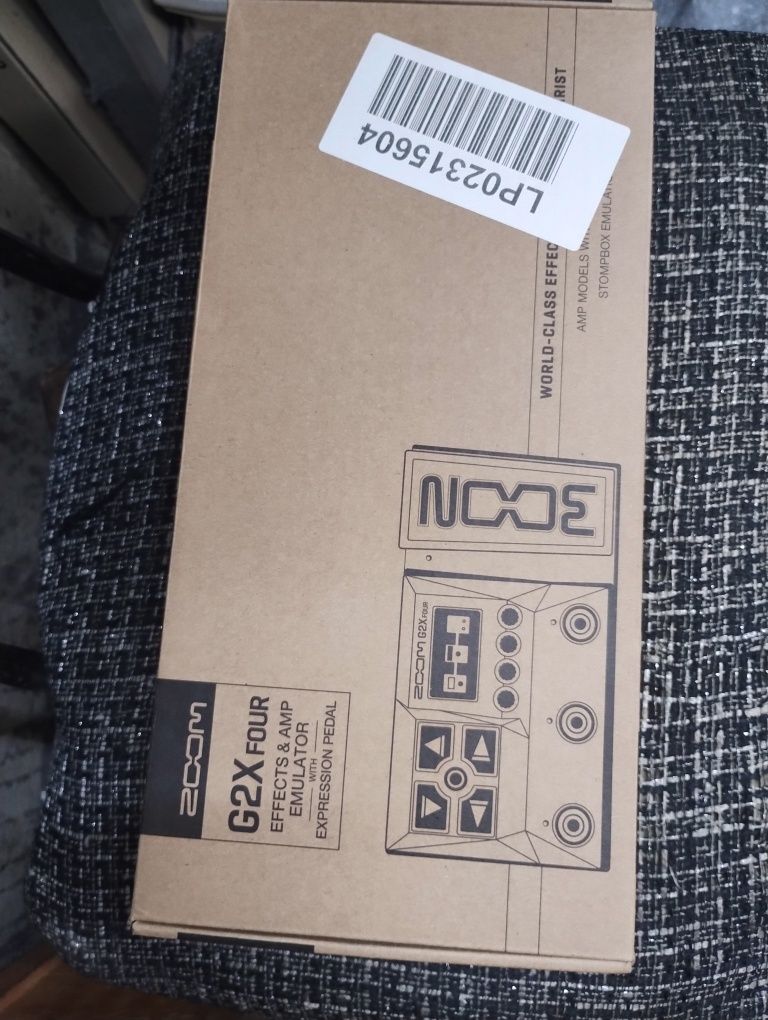 ZOOM G2X four - нов