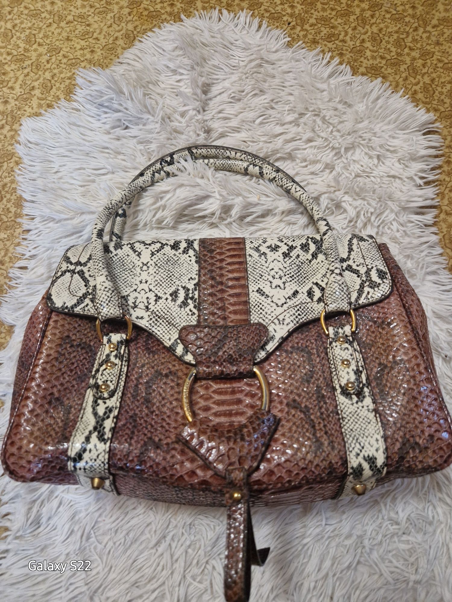 Дамска чанта от естествена кожа D&G