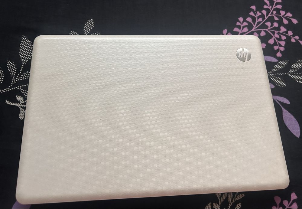Лаптопи HP G62 и Dell Inspiron