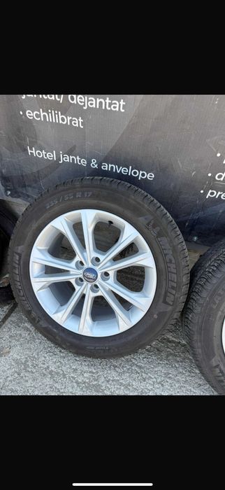 Jante Ford Kuga 235 55 17 all seasons Michelin Latitude Tour