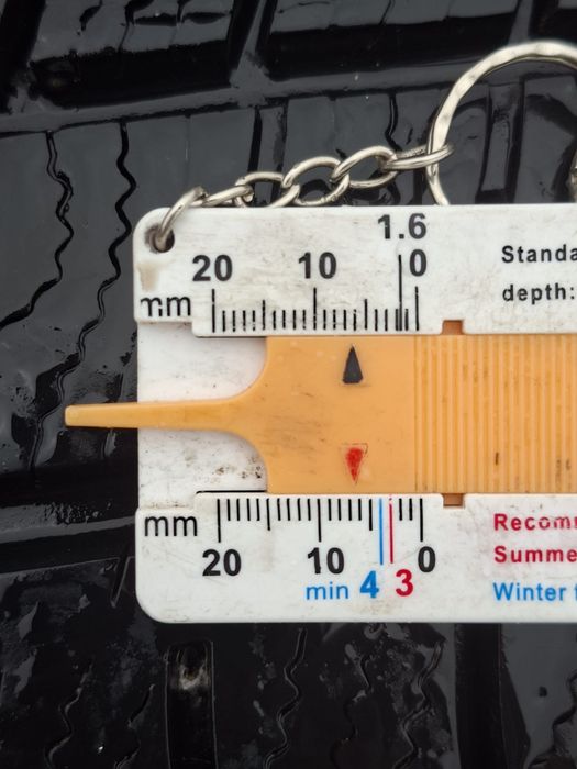 215/65r16c M+S  profil 7mm