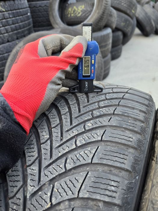 Anvelope de iarna 205-55r16 Semperit