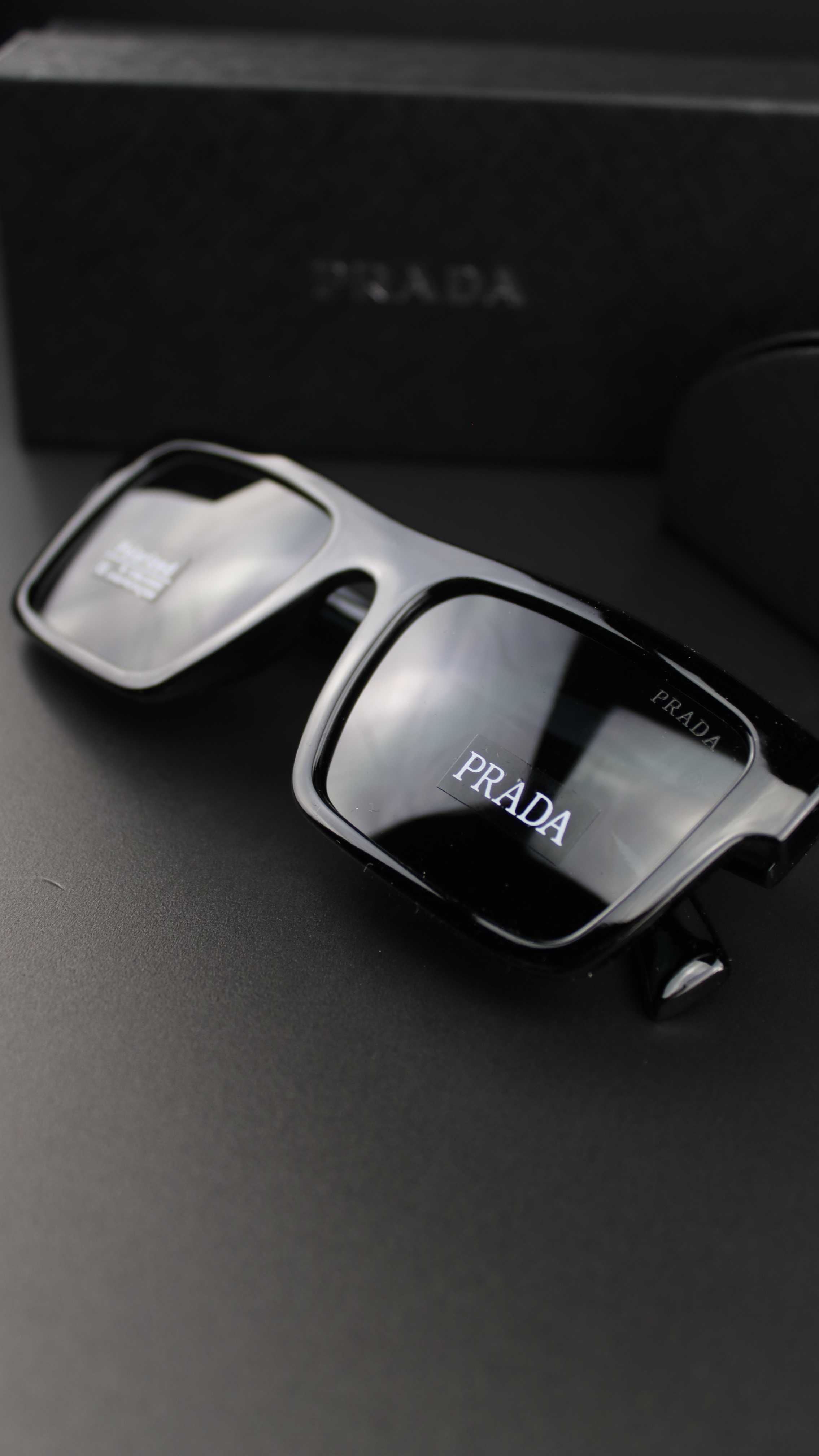 Ochelari de soare Prada
