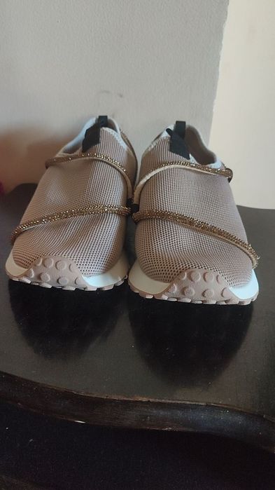 кроссовки женские