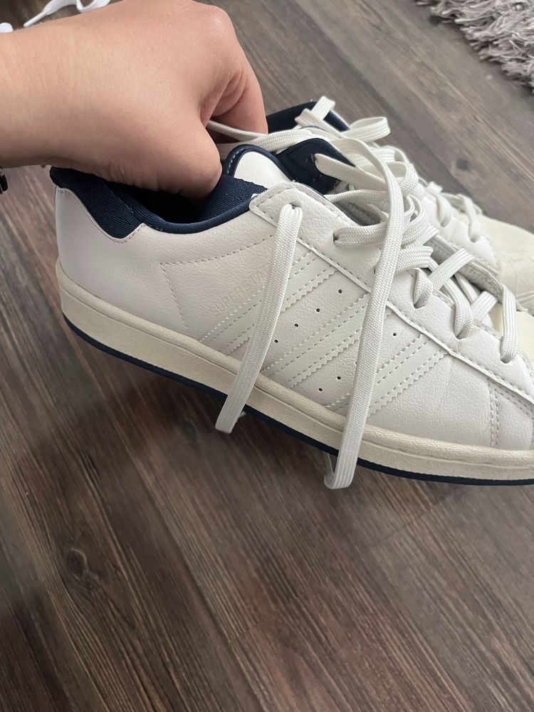 Маратонки adidas
