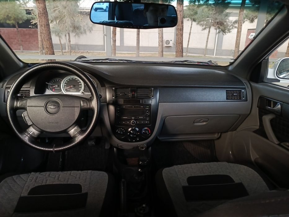 Lasetti 1.8 sotiladi  srochno