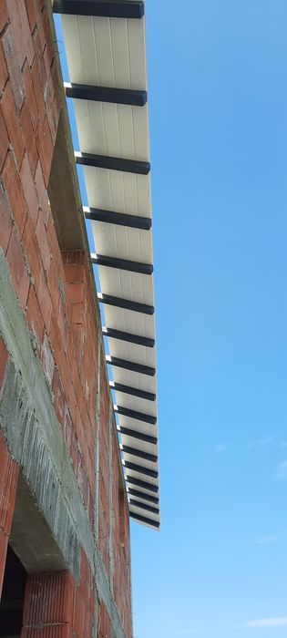 Construim case la rosu / gri .Amenajari interioare exterioare.